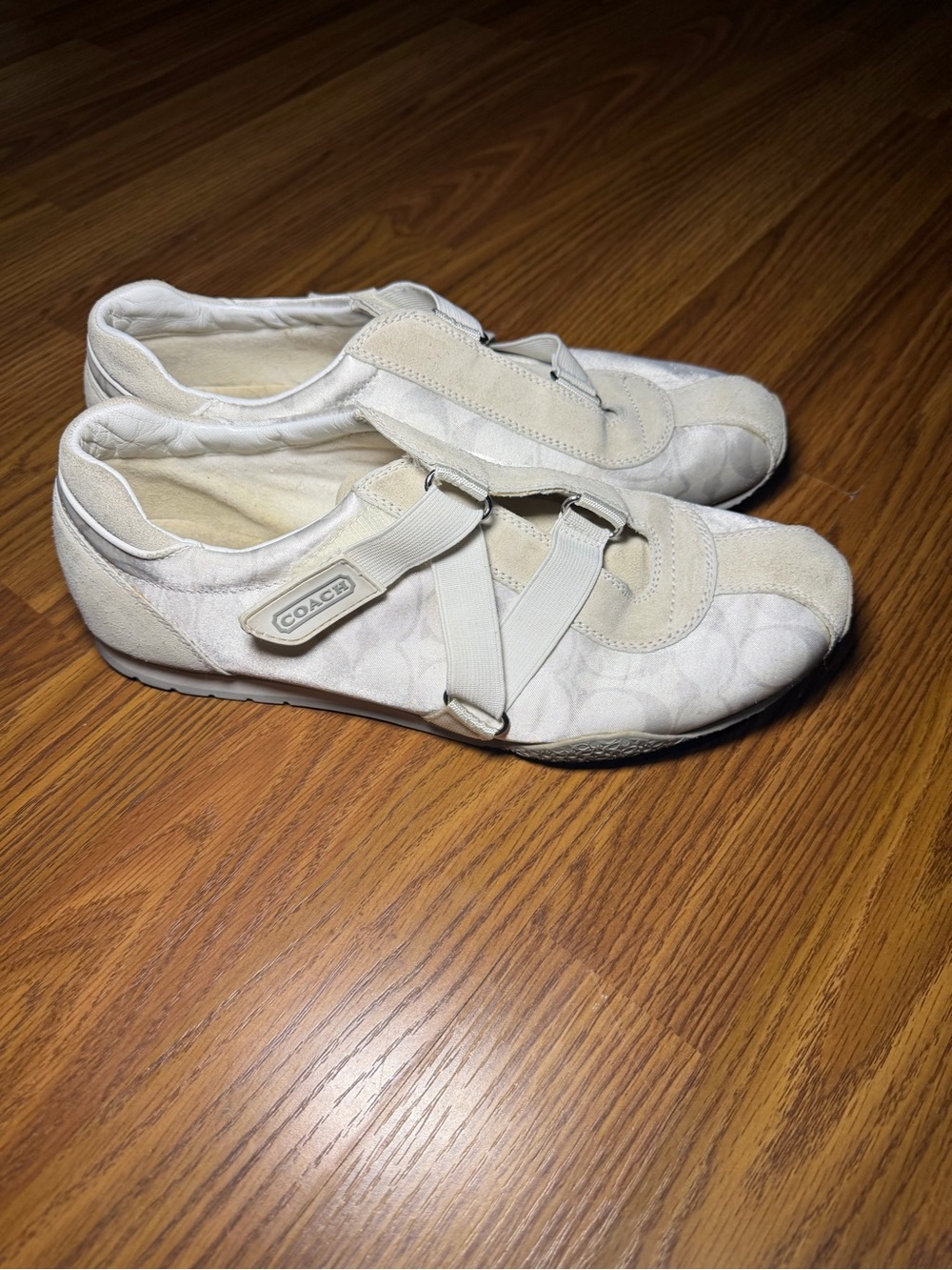 Coach Kyrie sneakers signature jacquard pattern adjustable crisscross strap 10 - Picture 2 of 6